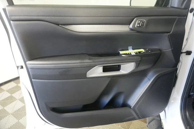 New 2026 Oxford White Ford Lariat® image 21