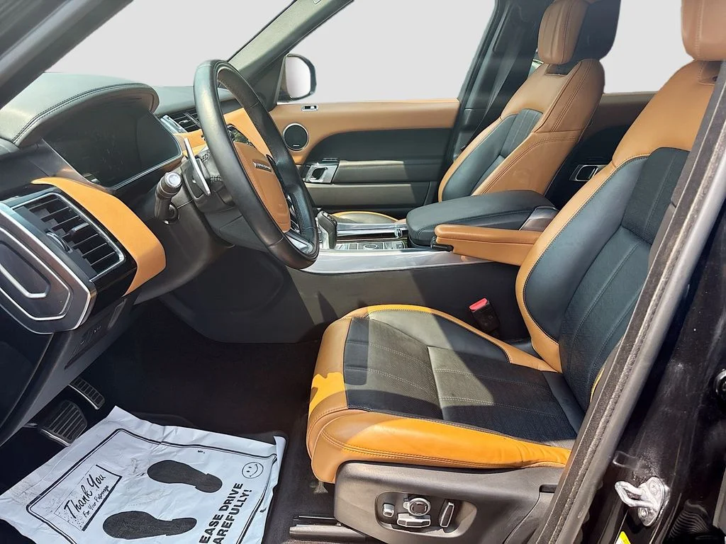 Used 2020 Narvik Black Land Rover Autobiography image 9
