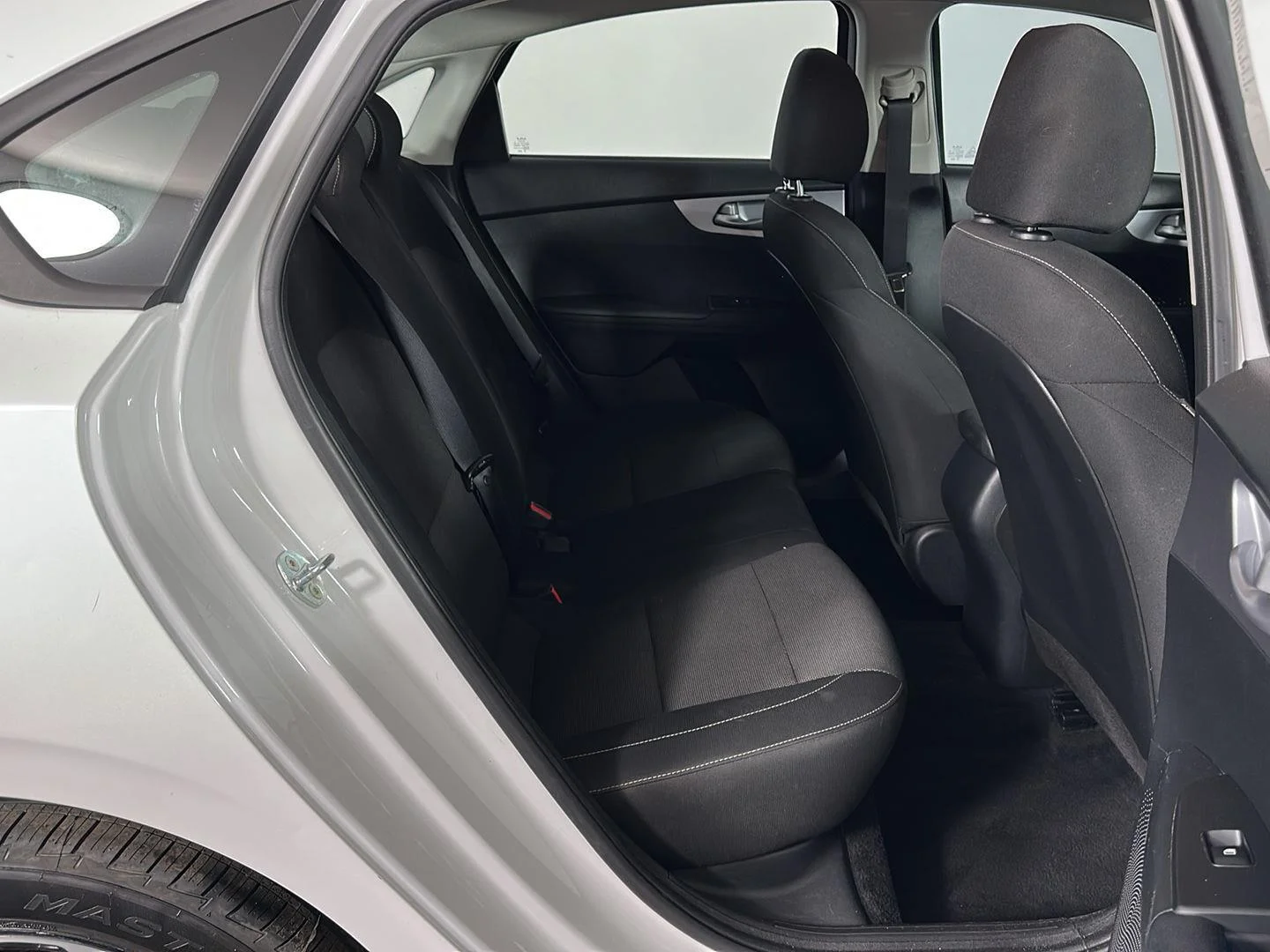Used 2023 Snow White Pearl Kia LXS image 25