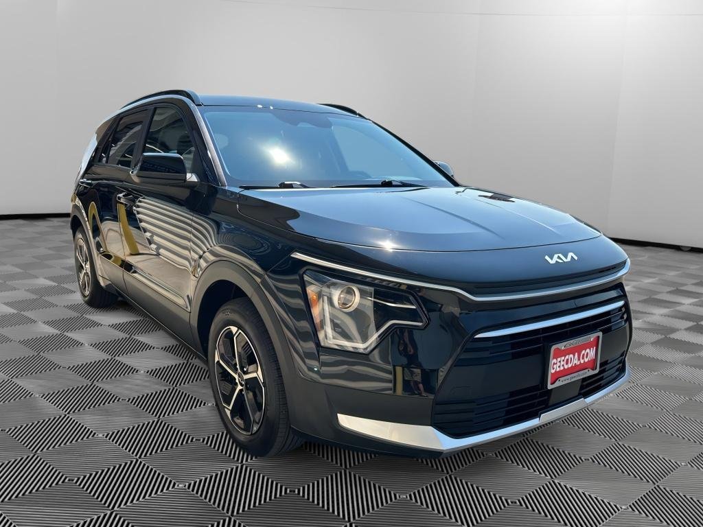 Certified Used 2025 Aurora Black Pearl Kia EX image 4