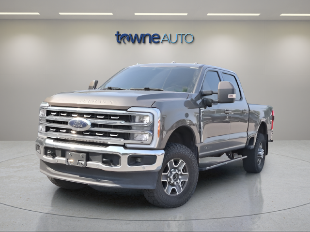 Used 2023 Gray Ford Lariat image 3
