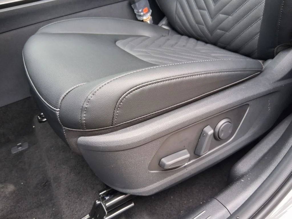 New 2026 Gray Kia X-Line image 27