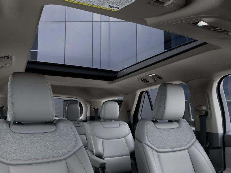 New 2027 Avalanche Gray Ford Active image 22