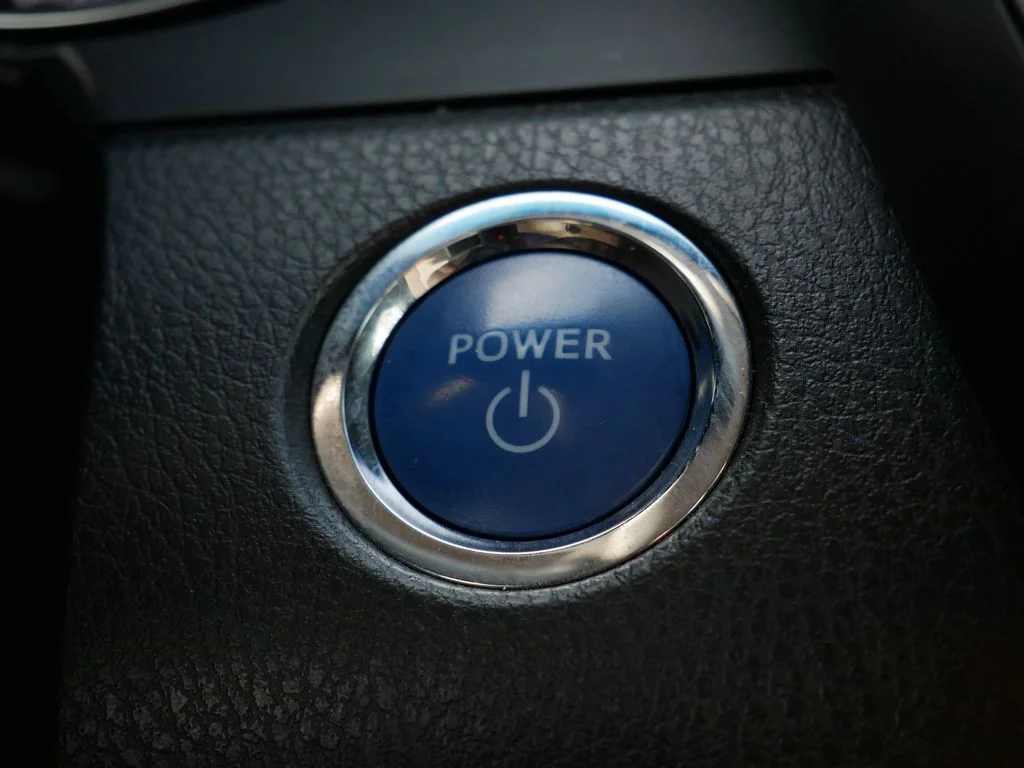 Used 2020 Silver Toyota LE image 27
