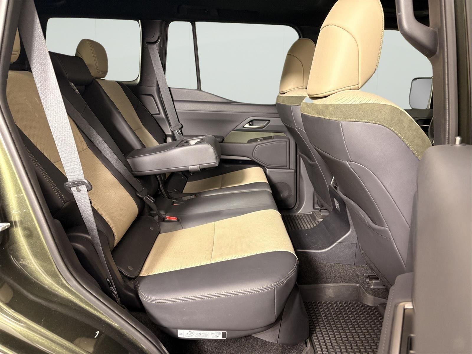 Used 2025 Nori Green Pearl Lexus GX 550 Overtrail image 18