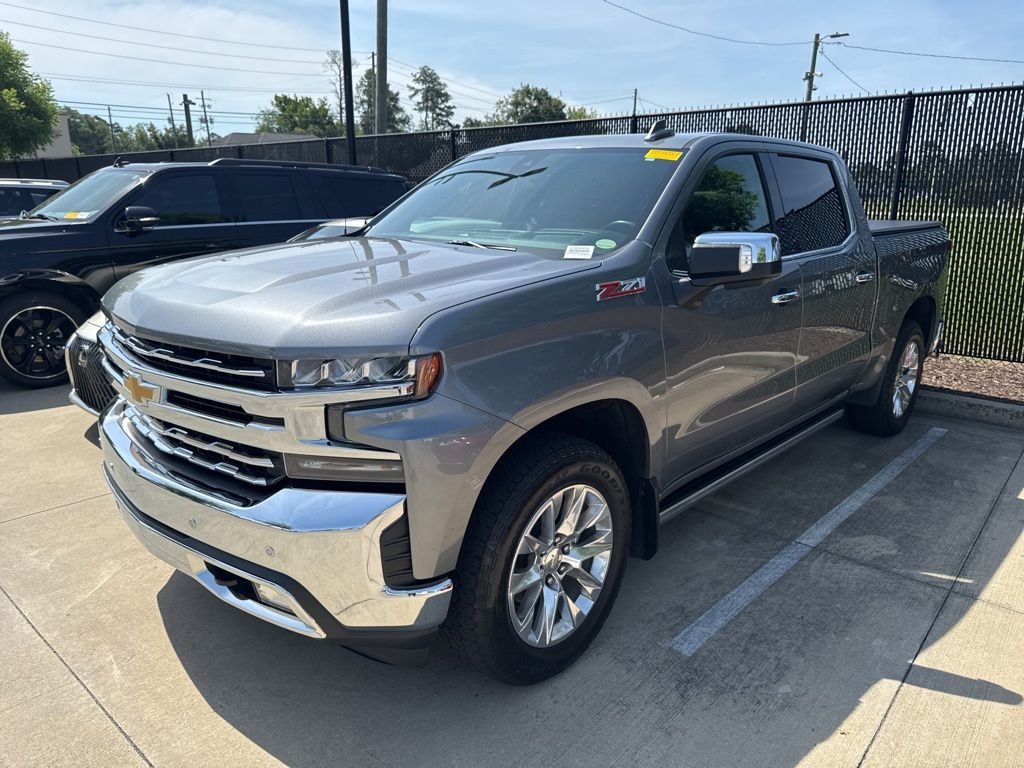 Used 2022 Gray Chevrolet LTZ image 3