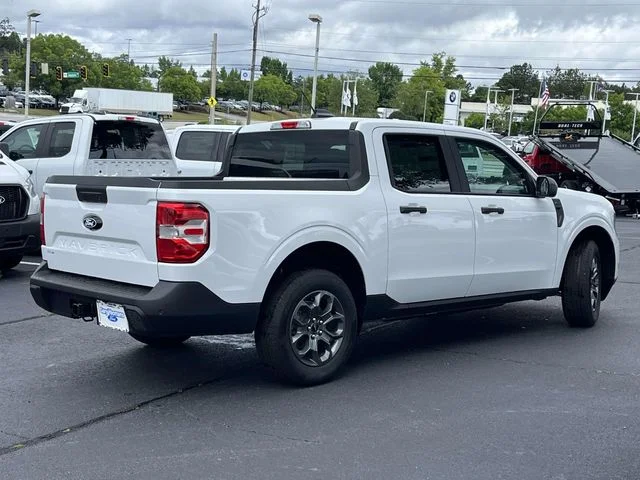 New 2026 White Ford XLT image 3