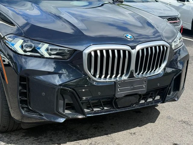 Certified Used 2024 Carbon Black Metallic BMW xDrive40i image 8