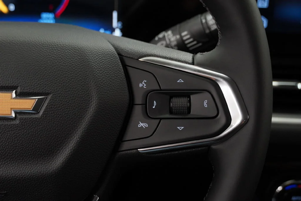 New 2026 Summit White Chevrolet LT image 28