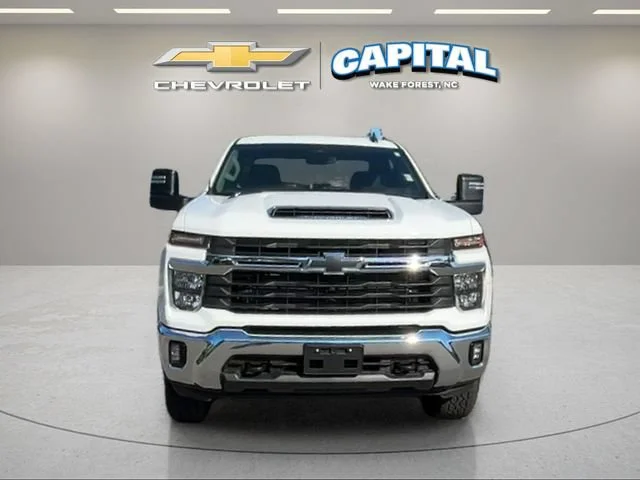 Used 2025 Summit White Chevrolet LT image 8