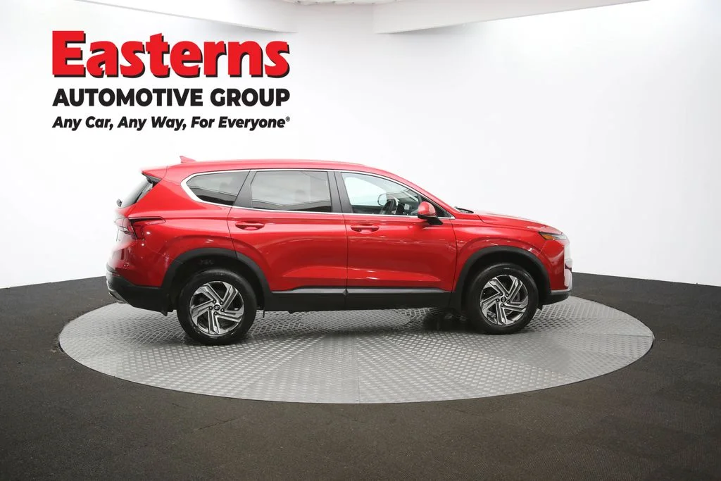 Used 2022 Red Hyundai SE image 43