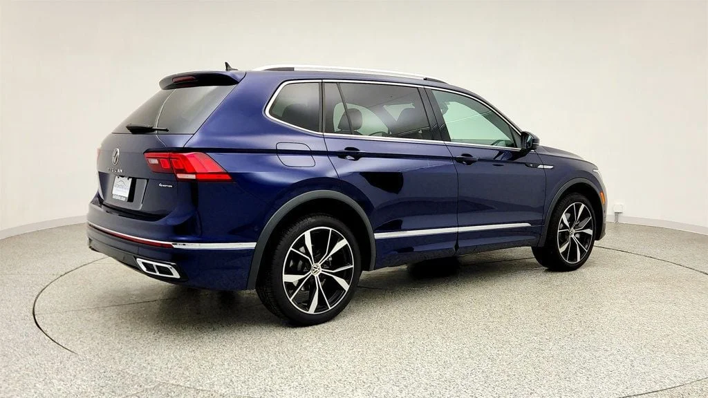 Used 2024 Atlantic Blue Metallic Volkswagen 2.0T SEL R-Line 4MOTION image 5