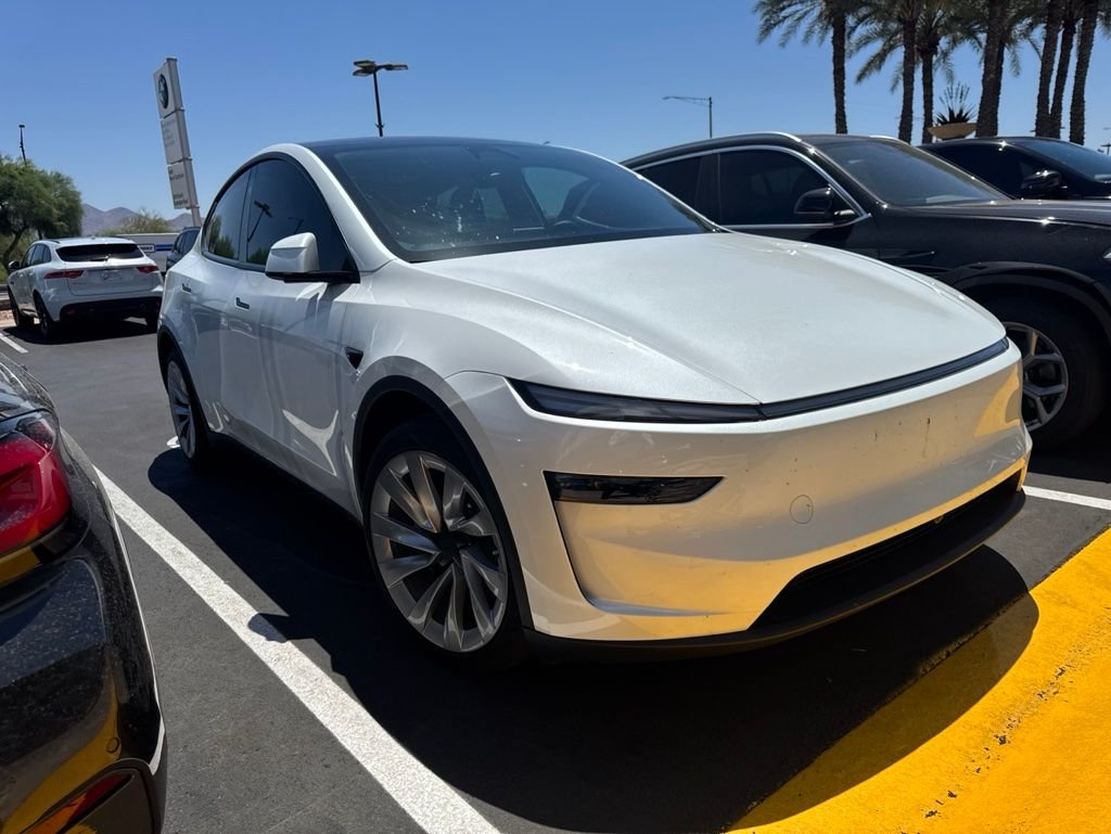 Used 2026 Tesla Model Y Standard with VIN 7SAYGDEE6TF331085 for sale in Phoenix, AZ