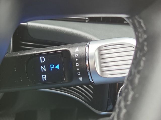 Used 2024 Abyss Black Hyundai SEL image 22