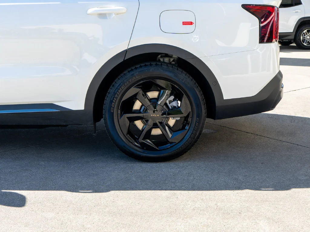 New 2026 White Kia X-Line SX Prestige image 32