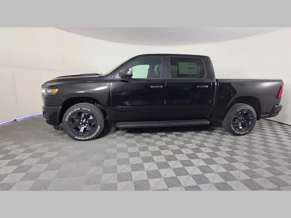 New 2026 Diamond Black Crystal Pearlcoat RAM Express image 34