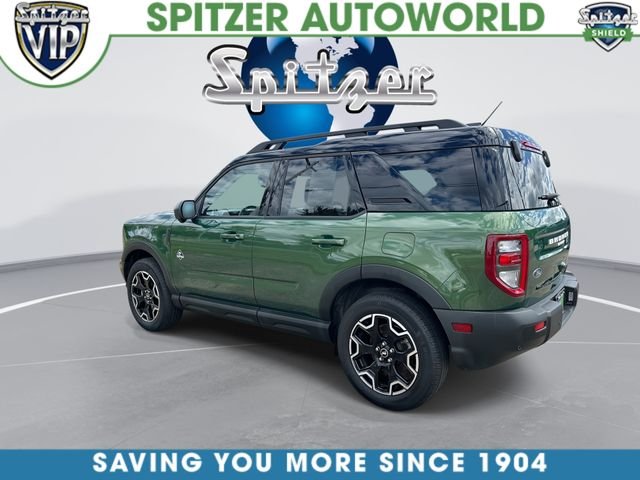Used 2025 Green Ford Outer Banks image 7