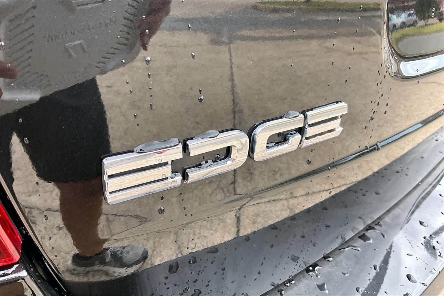 Used 2012 Tuxedo Black Metallic Ford SEL image 31