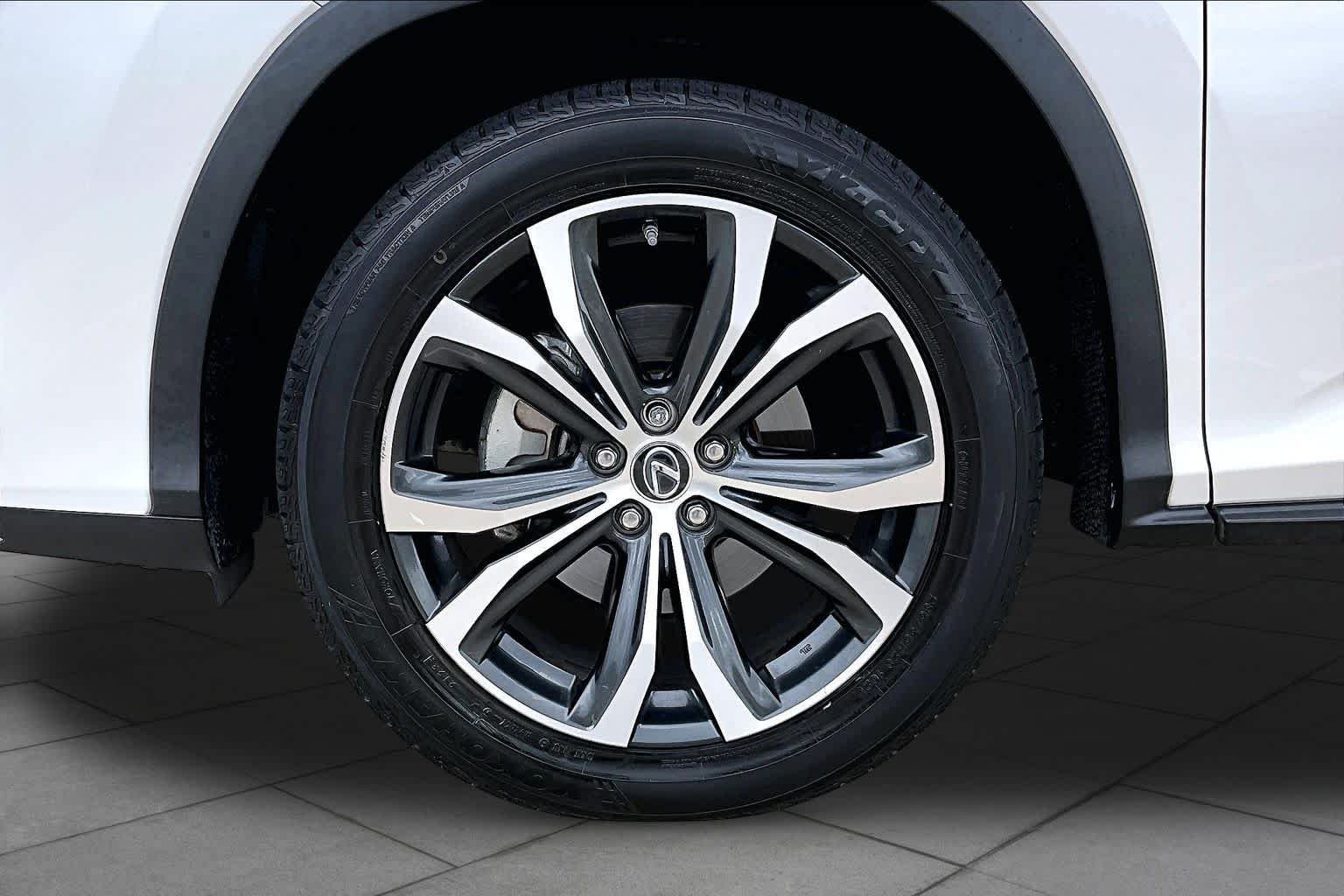 Used 2021 Eminent White Pearl Lexus  image 11