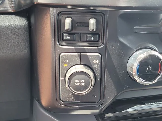 New 2026 Oxford White Ford Lariat image 28