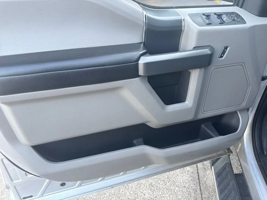 Used 2017 Silver Ford XLT image 12
