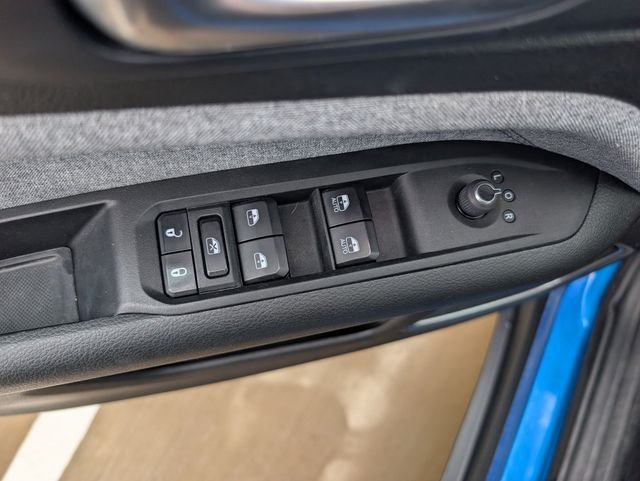 Used 2023 Blue Jeep Sport image 21