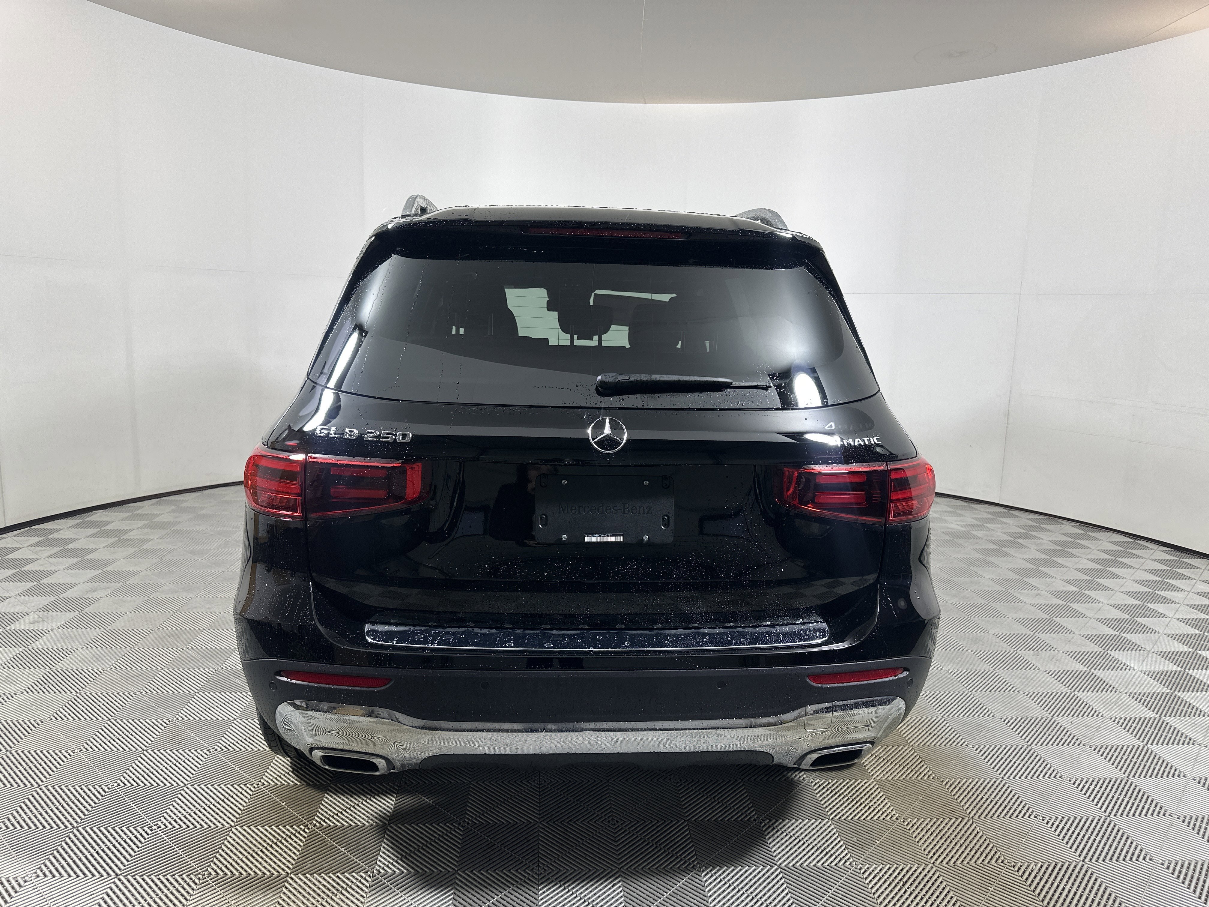 Certified Used 2026 NIGHT BLACK Mercedes-Benz GLB 250 image 6