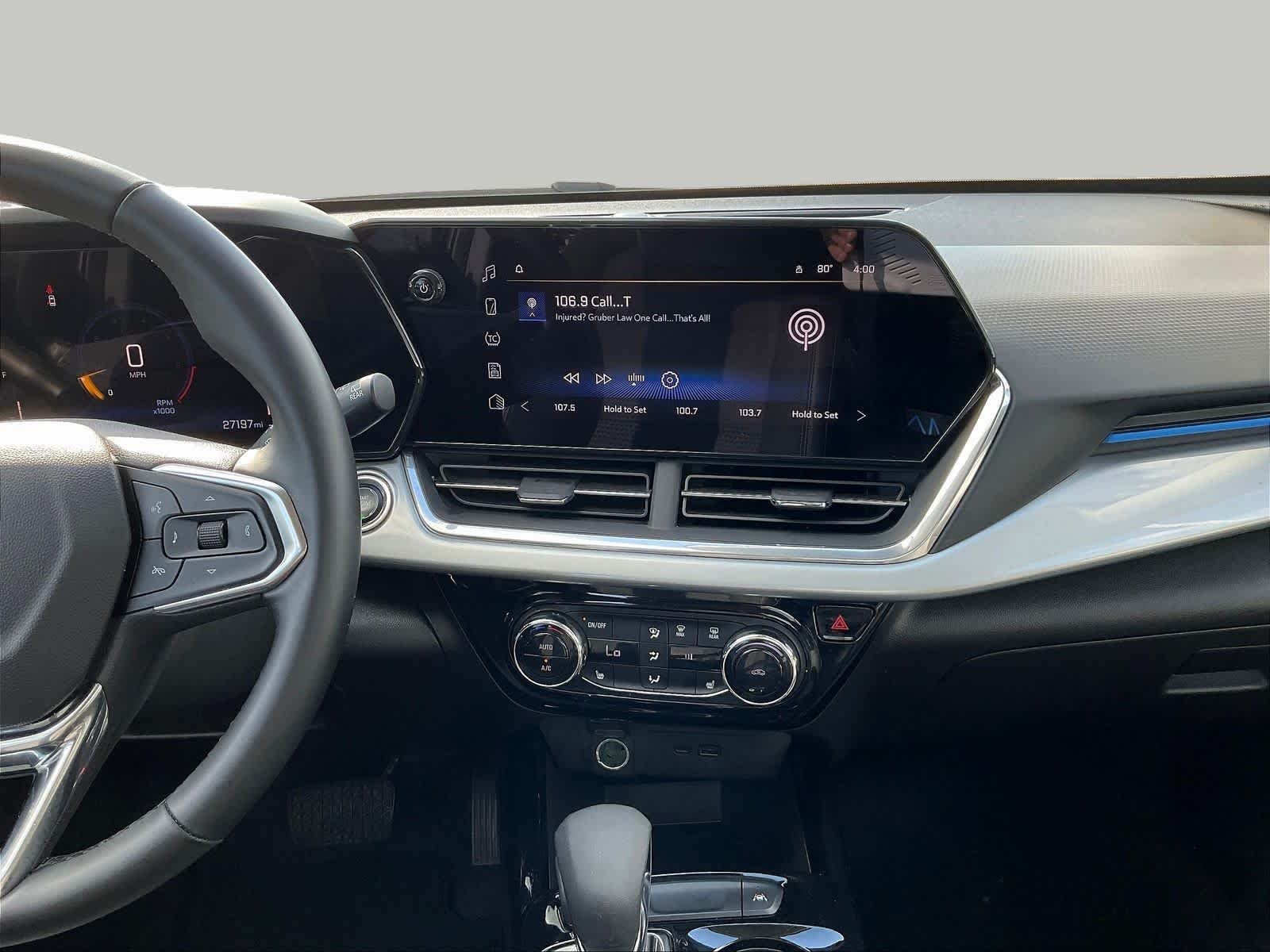 2024 Chevrolet Trax LT - Photo 11