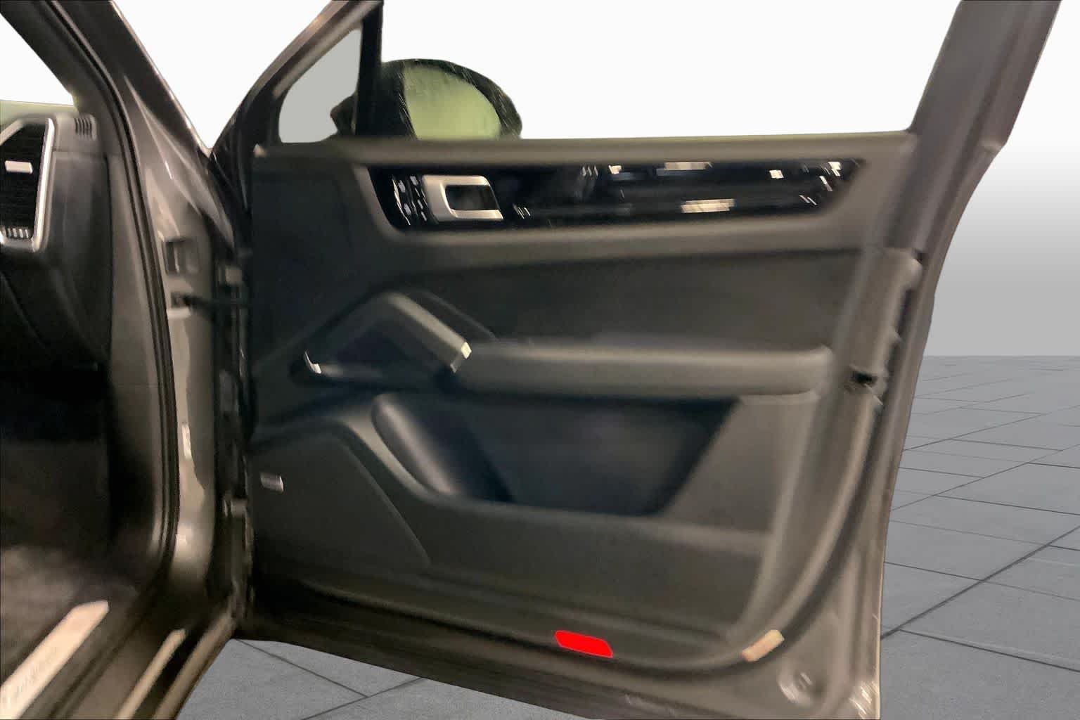 Used 2021 Quartzite Grey Metallic Porsche  image 21