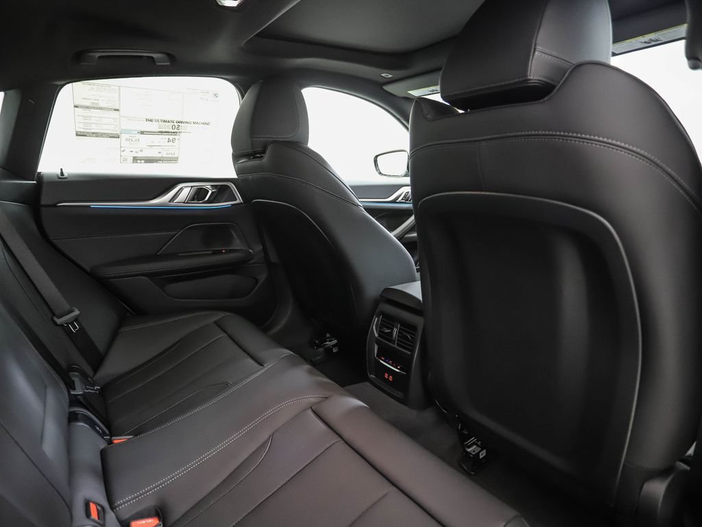 2025 BMW i4 40 - Photo 24