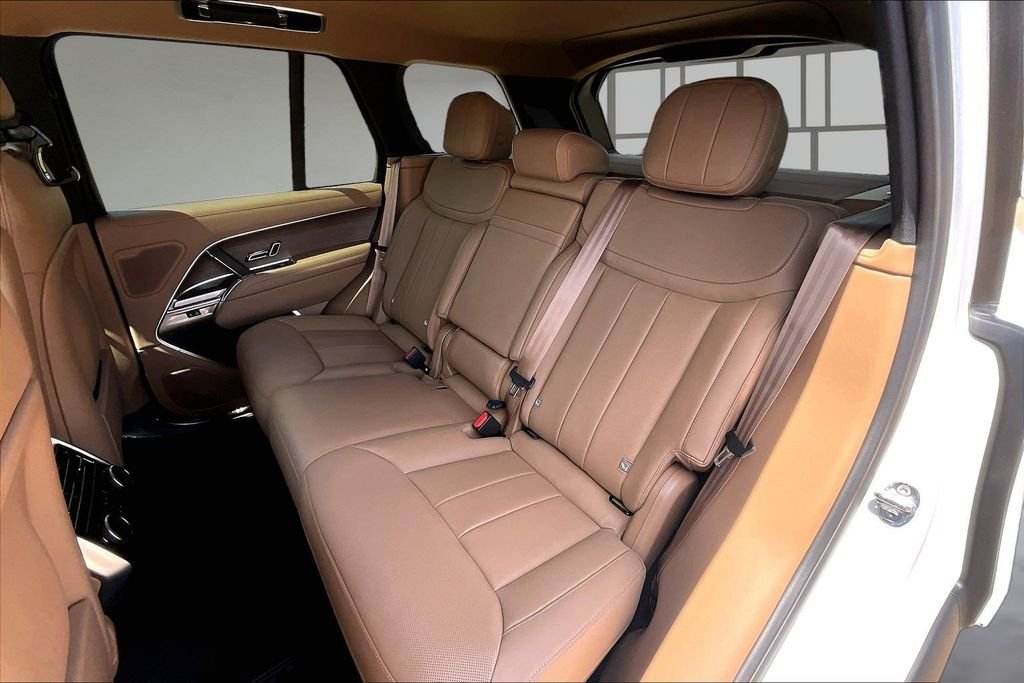 New 2026  Land Rover SE image 10