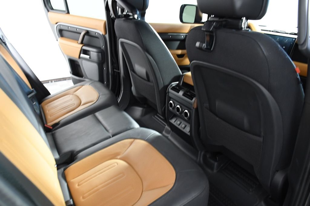 Used 2024 Santorini Black Metallic Land Rover X image 22