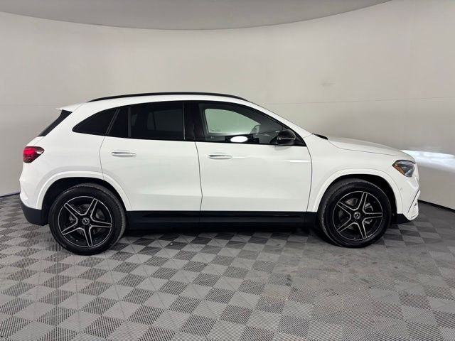 New 2026 White Mercedes-Benz GLA 250 image 8