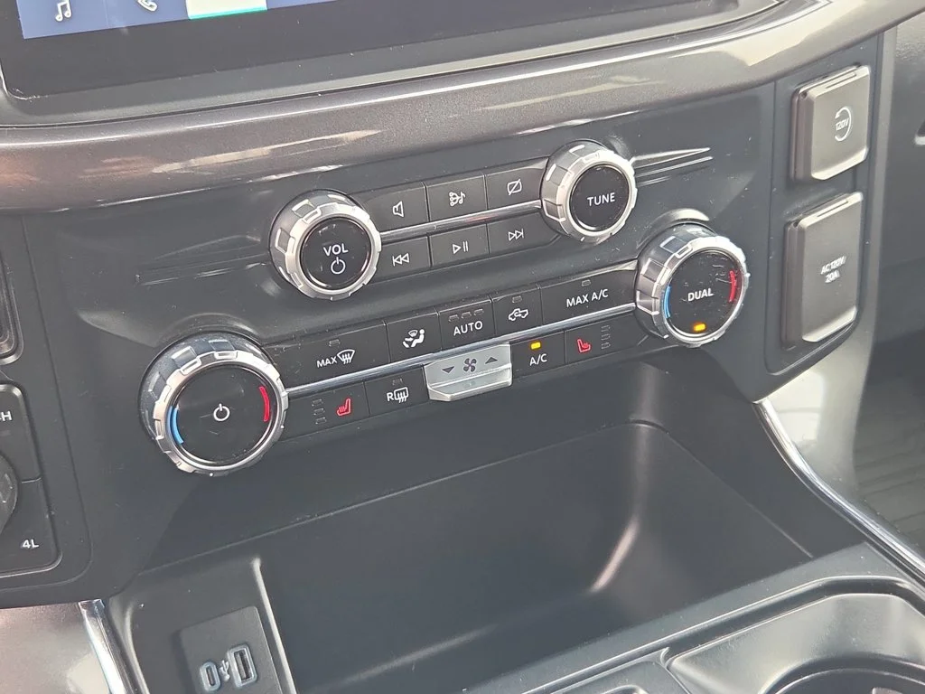 Used 2023  Ford XLT image 19