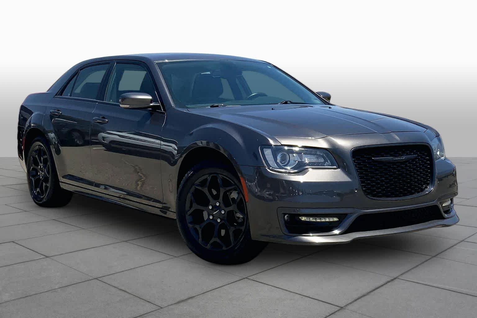 Pre-Owned 2022 Chrysler 300 Touring L
