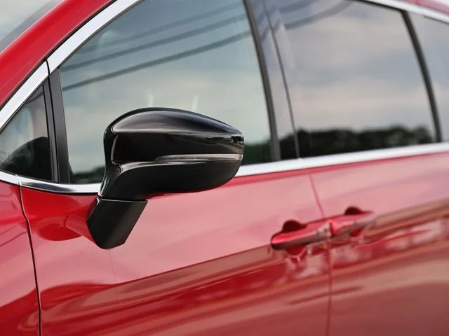 Used 2025 Red Hot Pearlcoat Chrysler Select image 3