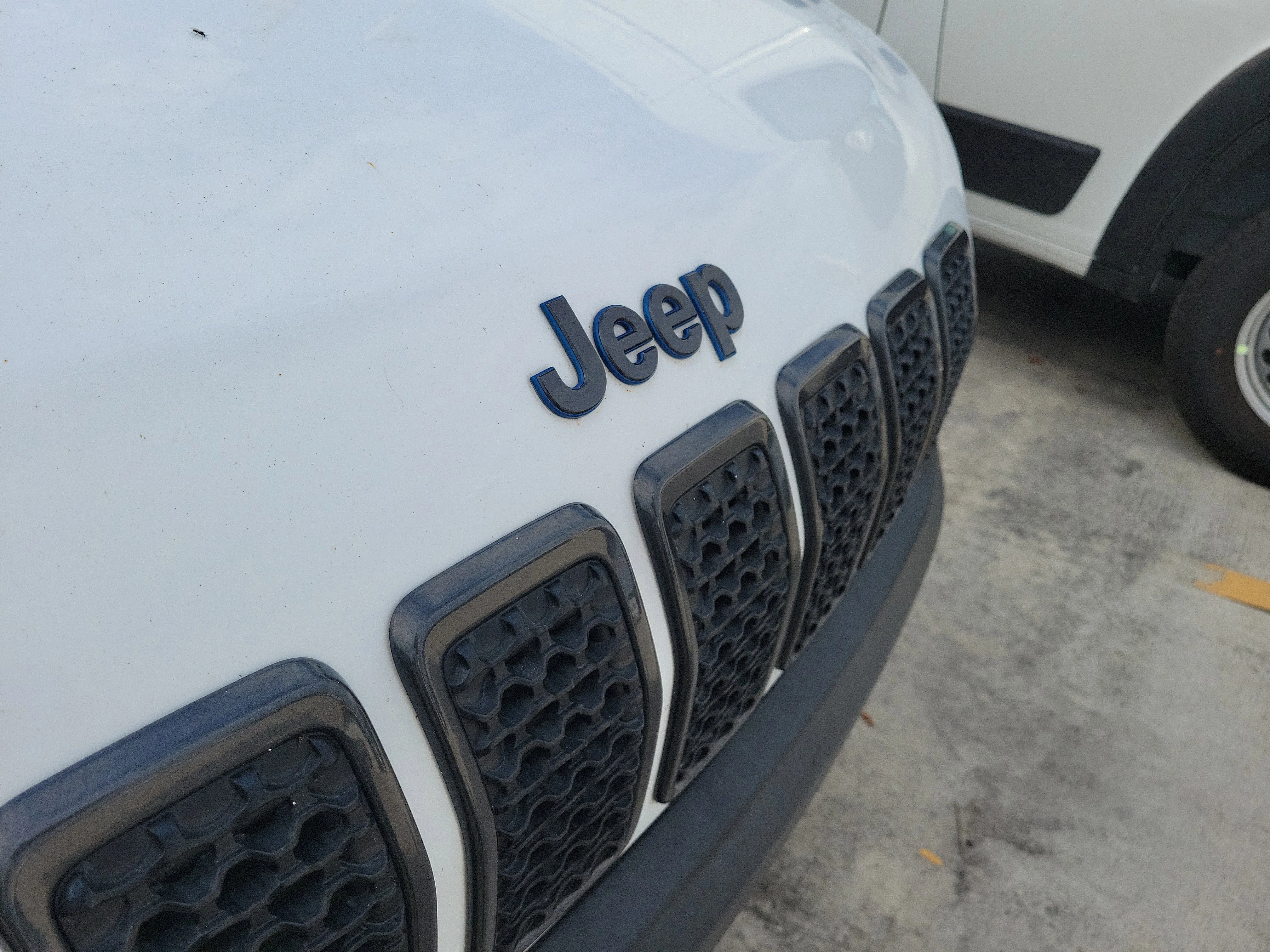 Used 2019 Bright White Clearcoat Jeep Upland image 10