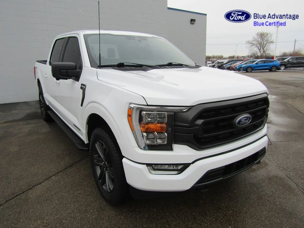 Certified Used 2023 Oxford White Ford XLT image 14