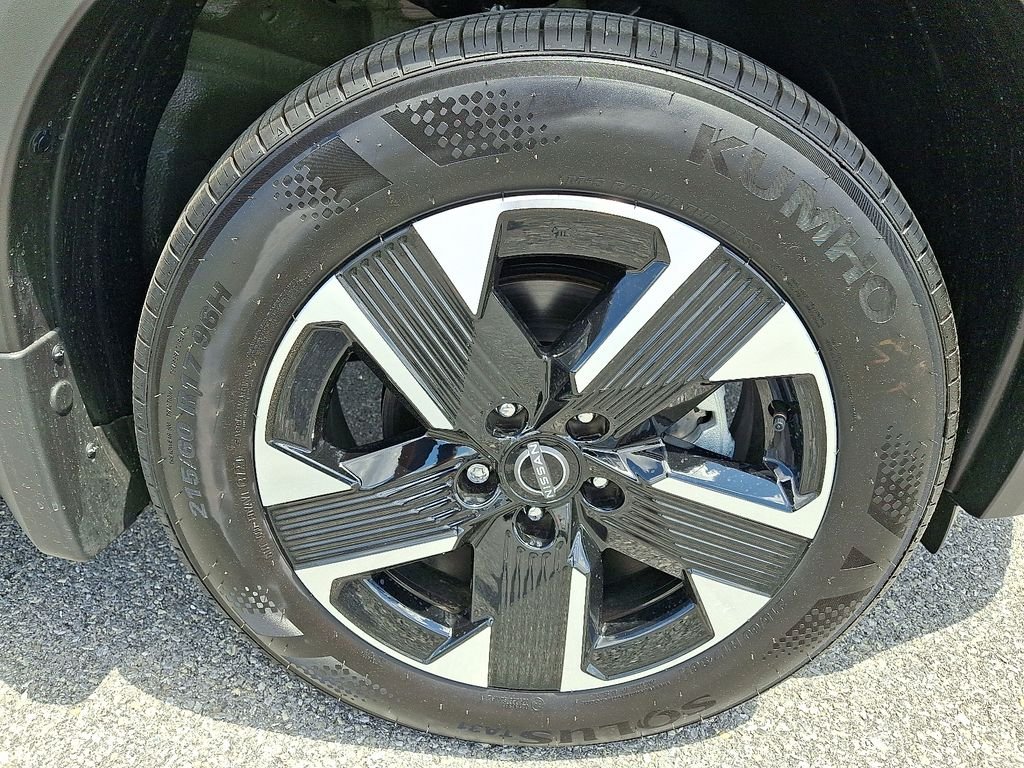 Used 2025 Black Nissan SV image 9