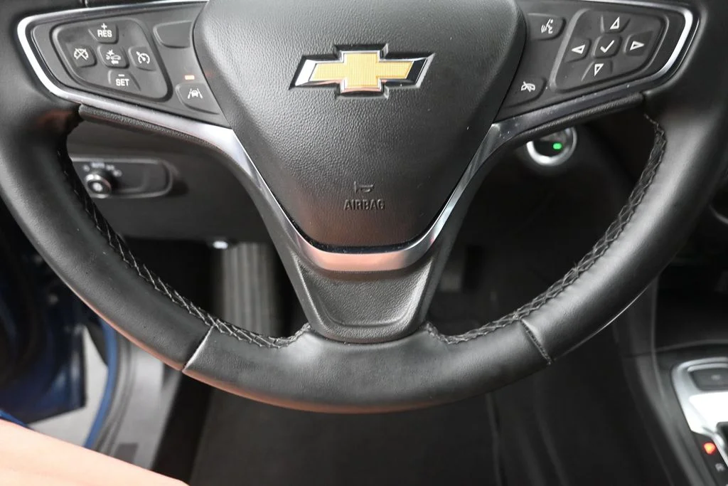 Used 2024 Blue Chevrolet LT image 17