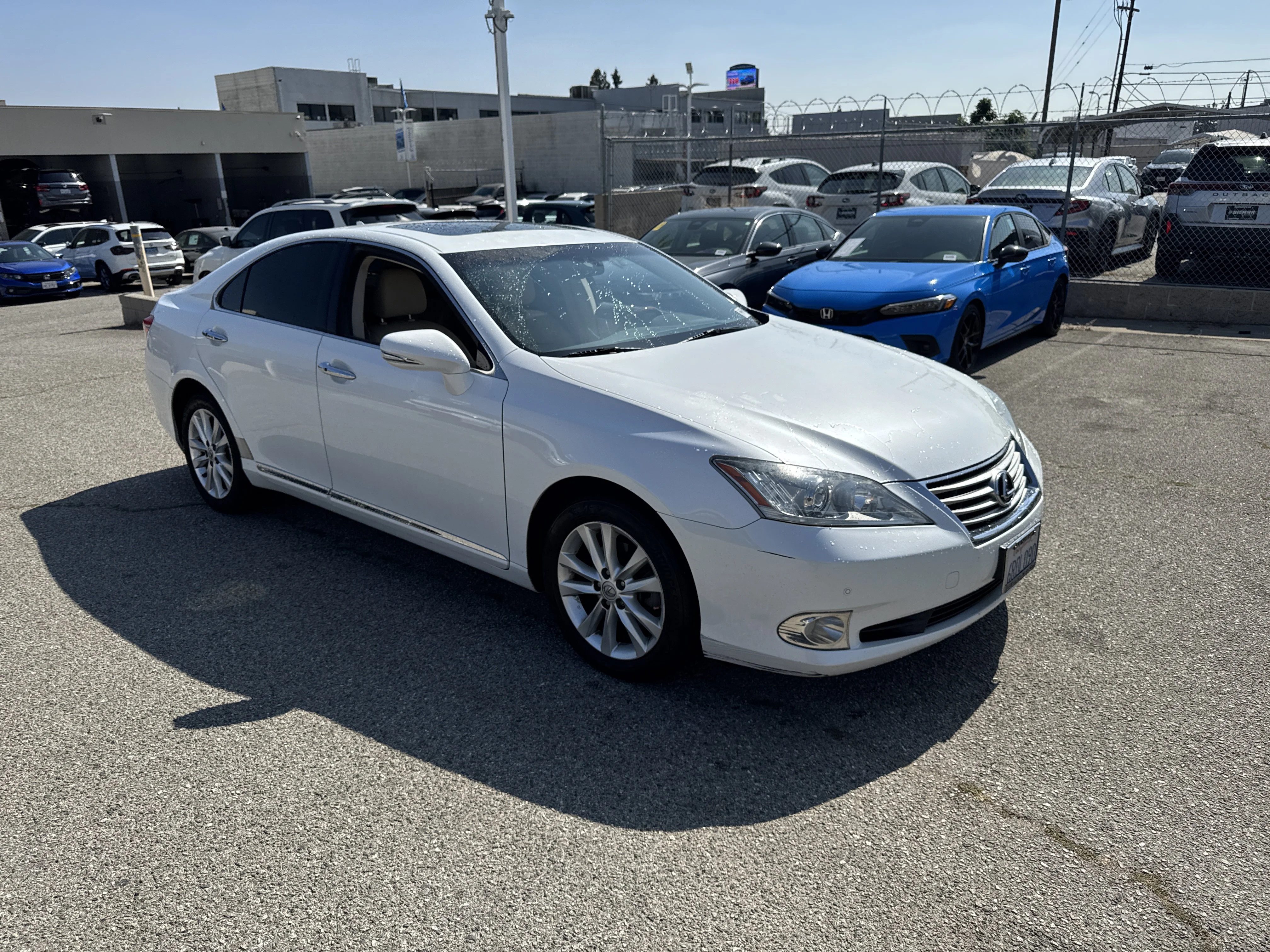 Used 2011 Starfire Pearl Lexus 350 image 2