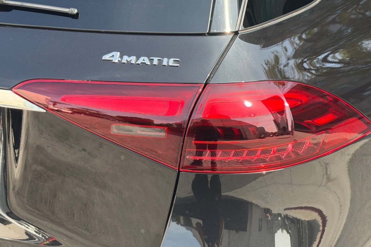 Used 2026 OBSIDIAN BLACK METAL Mercedes-Benz GLE 450 image 27