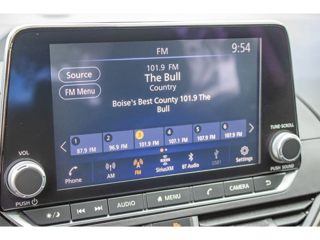 Used 2025 Garnet Pearl Metallic Nissan SV image 43