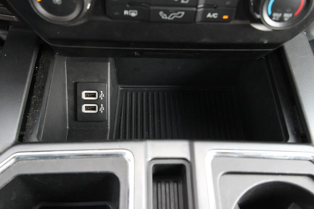 Used 2018 Black Ford XLT image 27