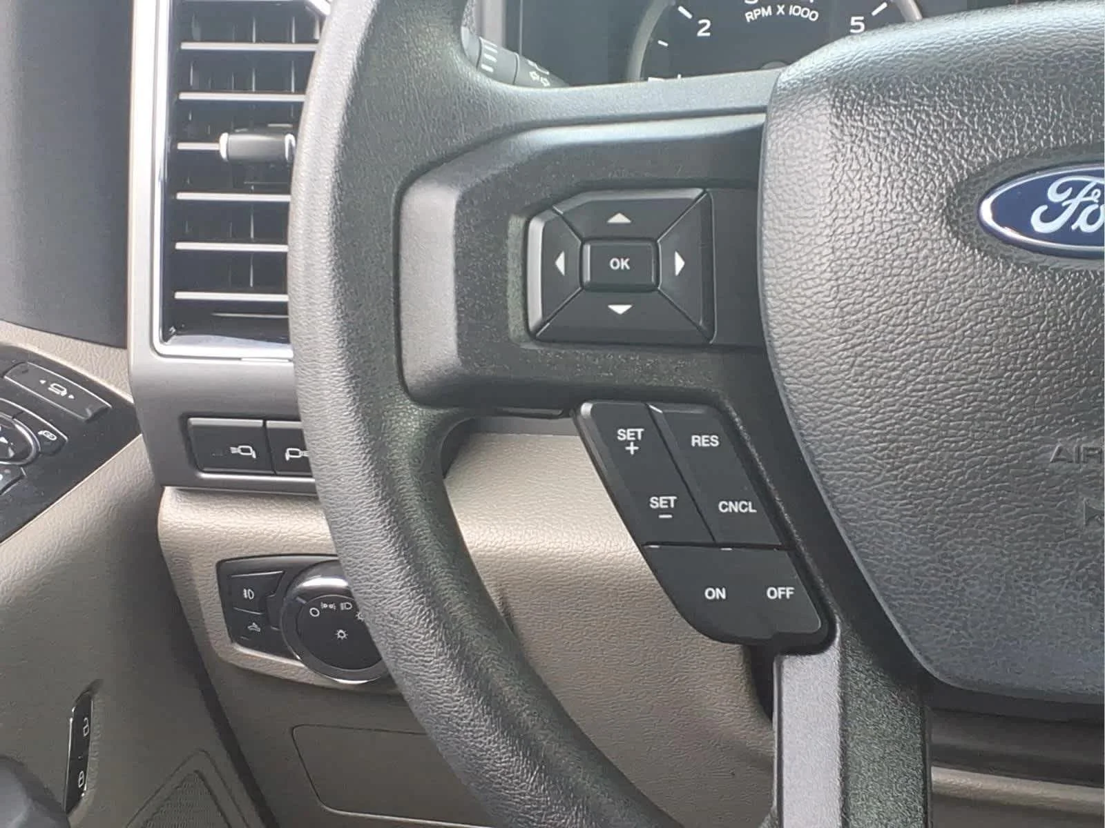 Used 2022 Race Red Ford XLT image 21