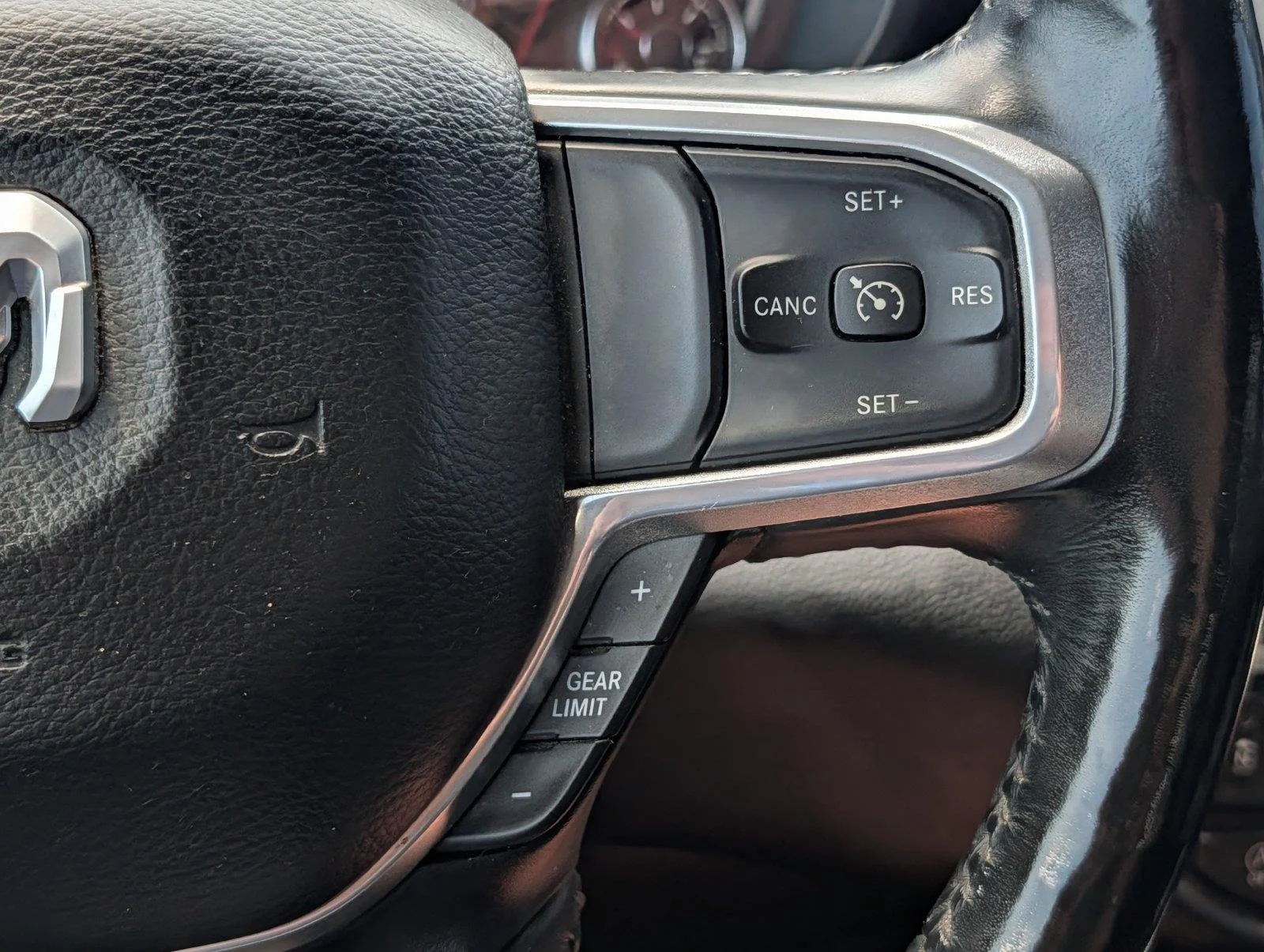 Used 2020 Granite Crystal Metallic Clearcoat Ram Laramie image 27