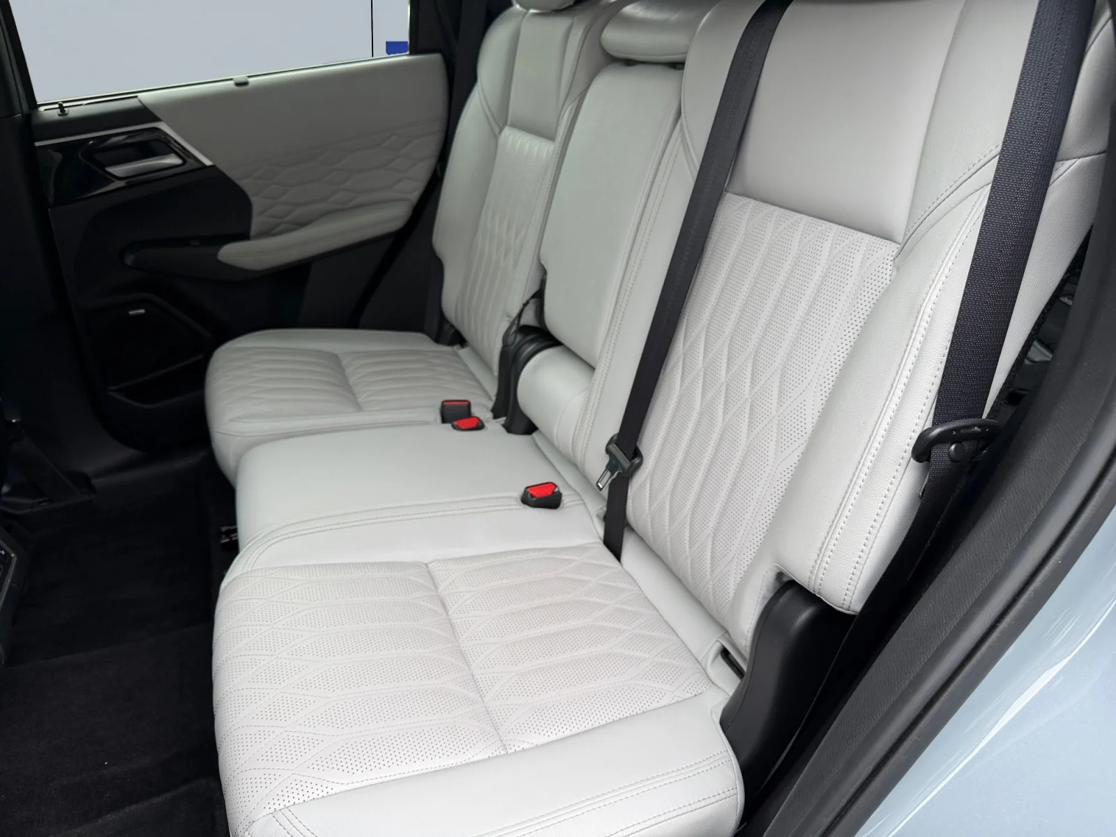 Used 2025 Black Mitsubishi SEL image 16