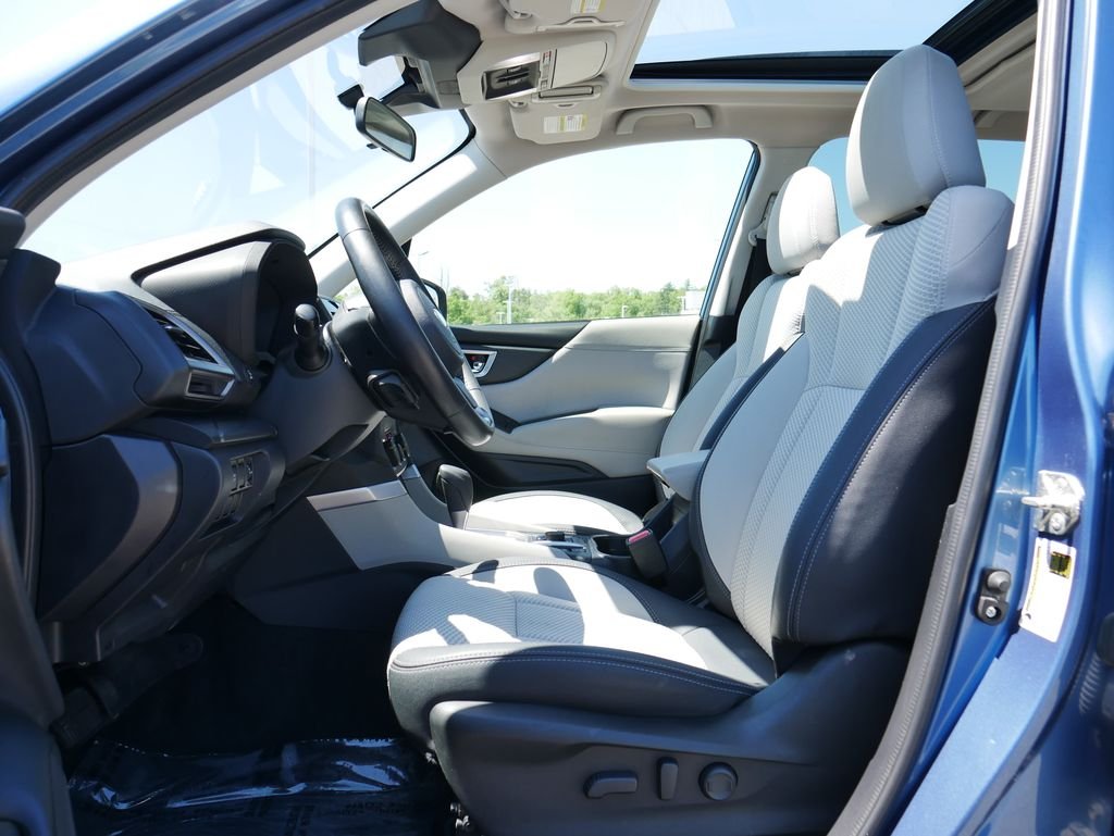 Used 2022 Blue Subaru Premium image 13