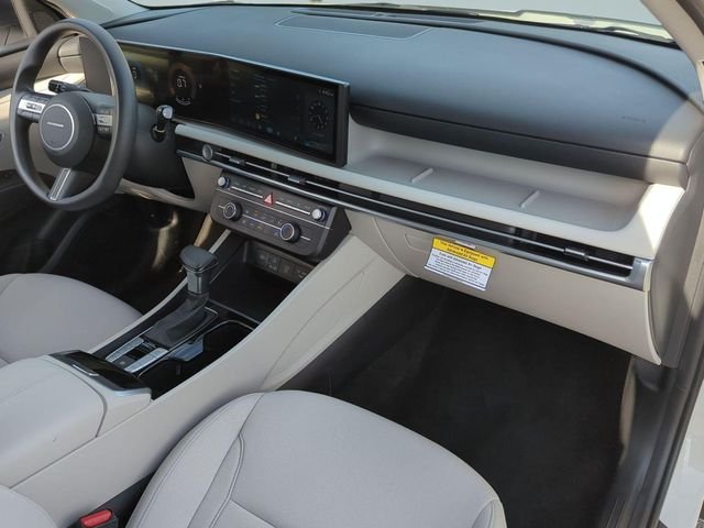 Used 2026 White Hyundai SE image 19