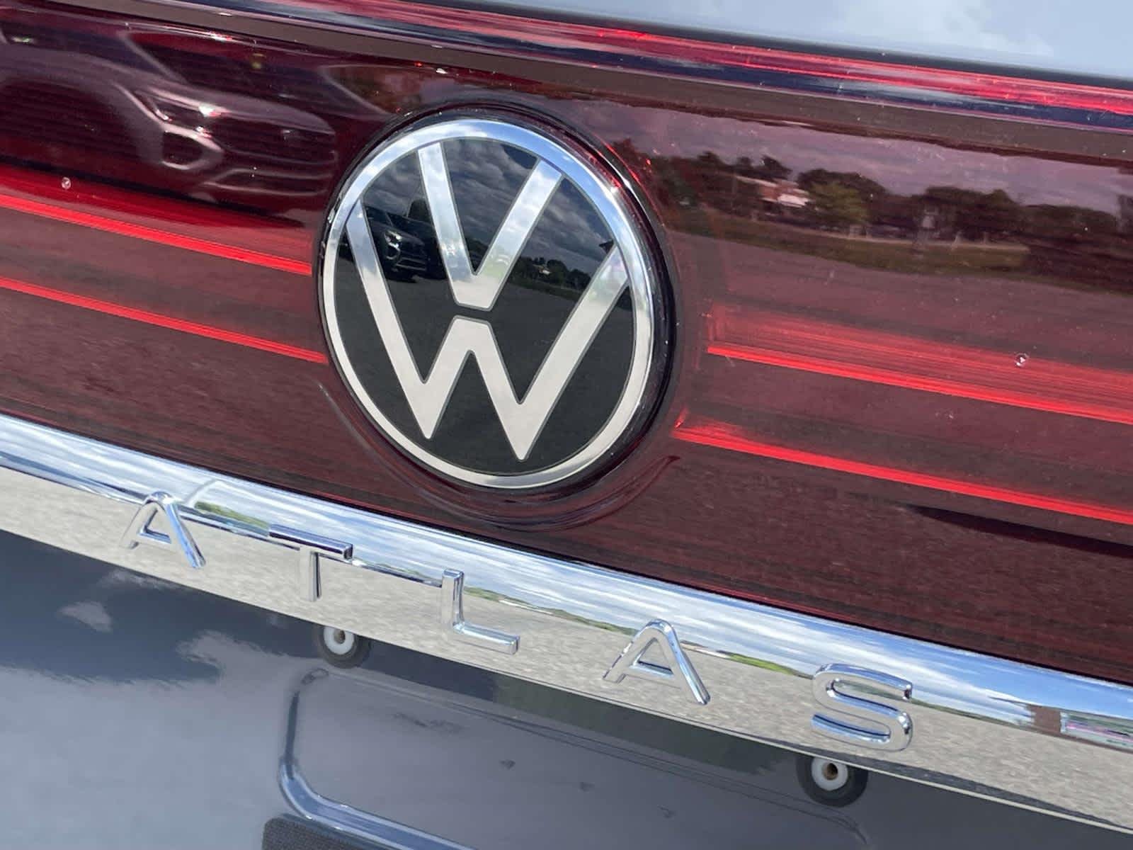 New 2026 Pure Gray Volkswagen 2.0T SEL image 18